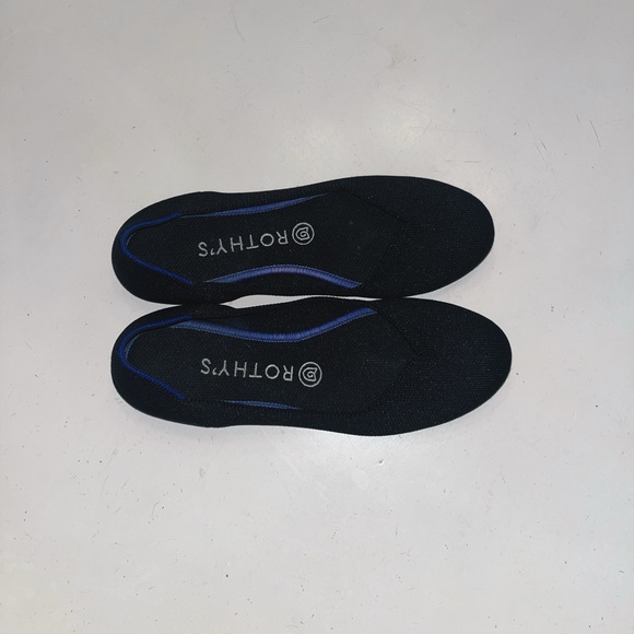 Black Rothy’s Flat - Picture 2 of 3